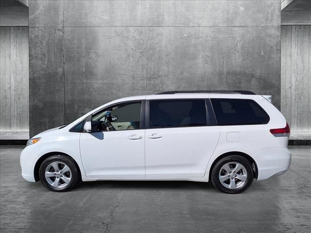 2014 Toyota Sienna LE