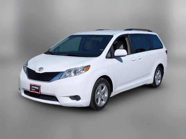 2014 Toyota Sienna LE