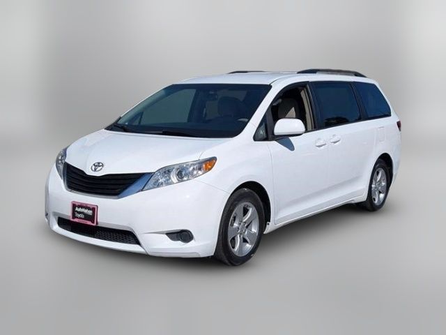 2014 Toyota Sienna LE