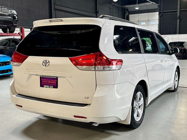 2014 Toyota Sienna LE Auto Access Seat