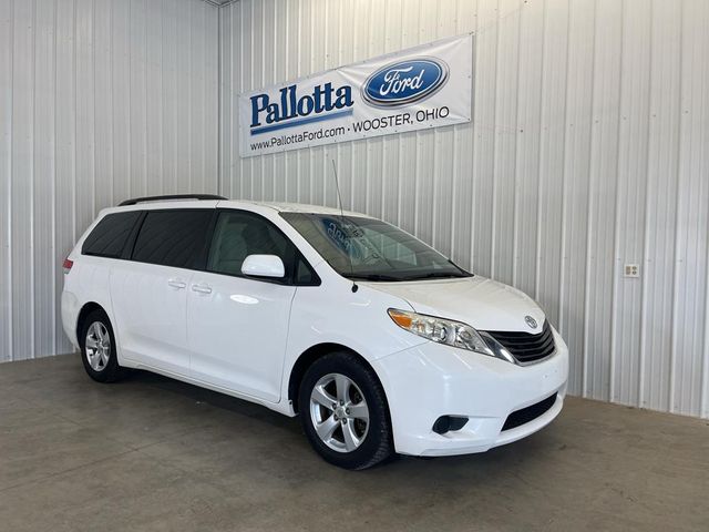 2014 Toyota Sienna LE