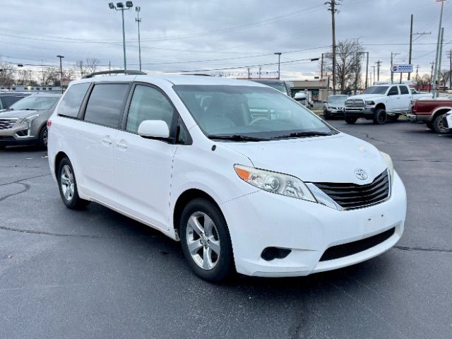 2014 Toyota Sienna 