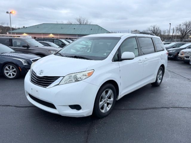 2014 Toyota Sienna 