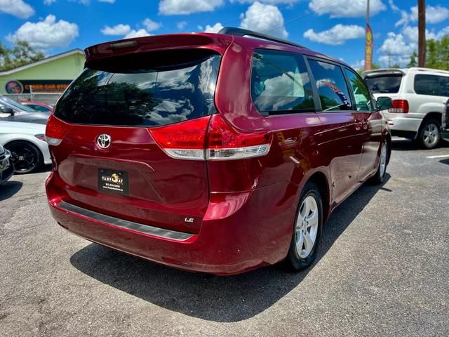 2014 Toyota Sienna LE