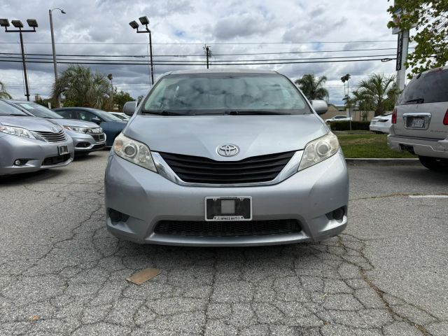 2014 Toyota Sienna LE