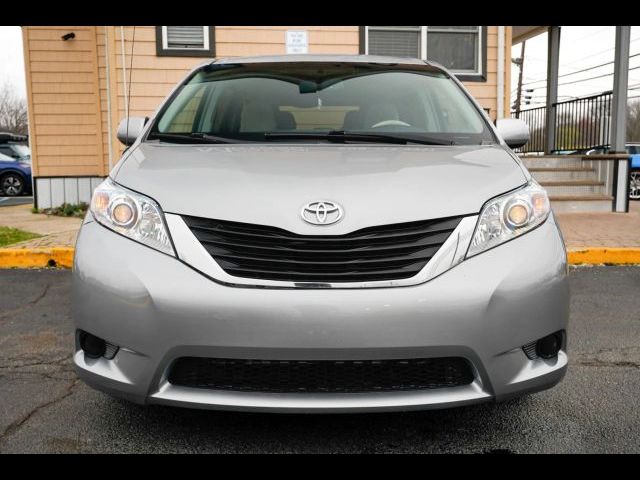 2014 Toyota Sienna LE