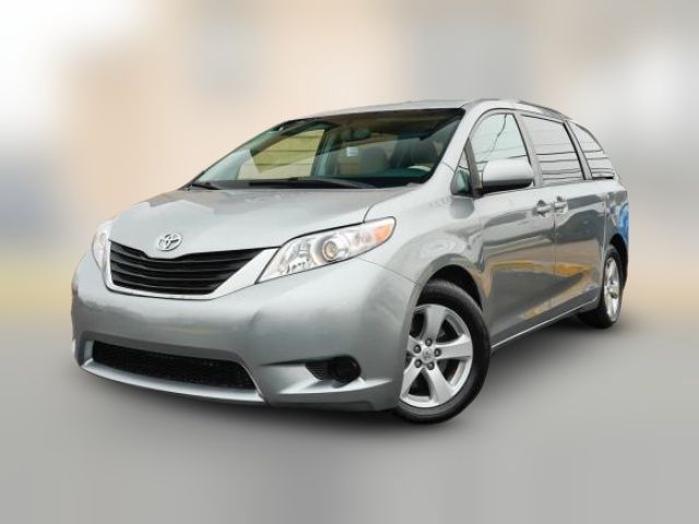 2014 Toyota Sienna LE