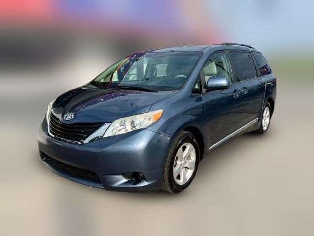 2014 Toyota Sienna LE