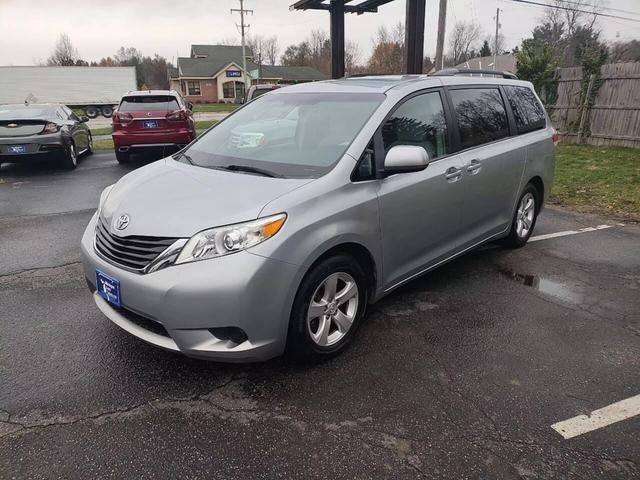 2014 Toyota Sienna LE