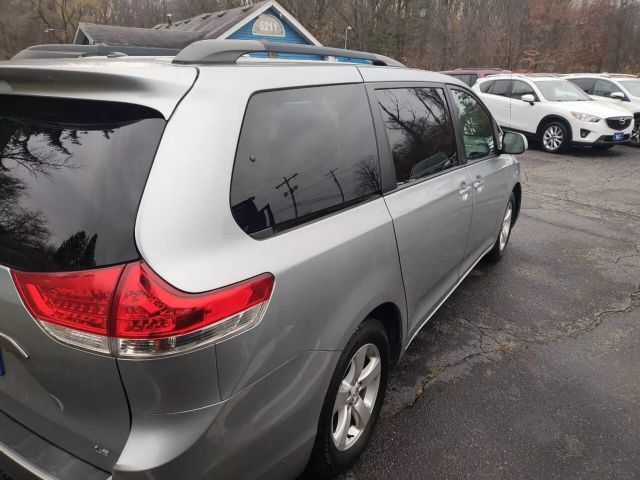 2014 Toyota Sienna LE