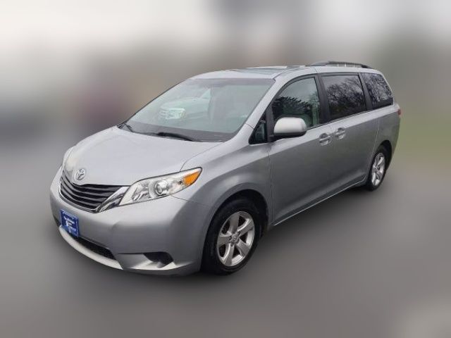 2014 Toyota Sienna LE