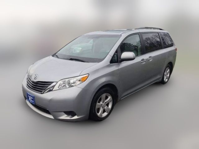 2014 Toyota Sienna LE