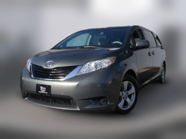 2014 Toyota Sienna LE