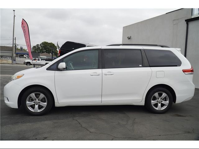 2014 Toyota Sienna 