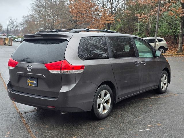 2014 Toyota Sienna LE Auto Access Seat