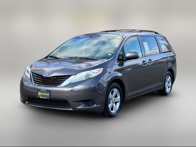 2014 Toyota Sienna LE Auto Access Seat