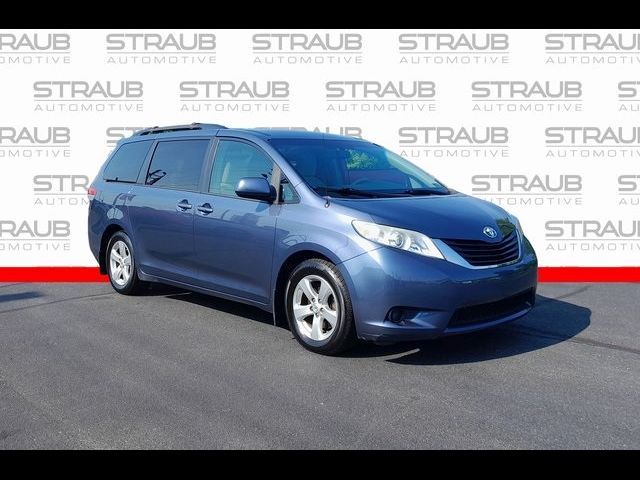 2014 Toyota Sienna LE Auto Access Seat