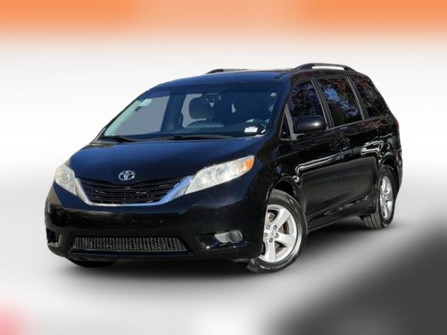 2014 Toyota Sienna LE Auto Access Seat