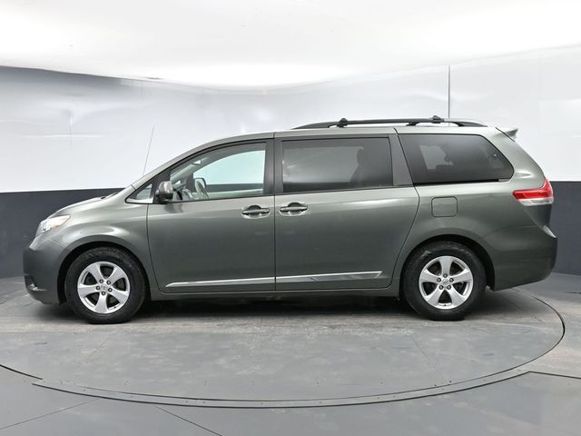 2014 Toyota Sienna LE Auto Access Seat