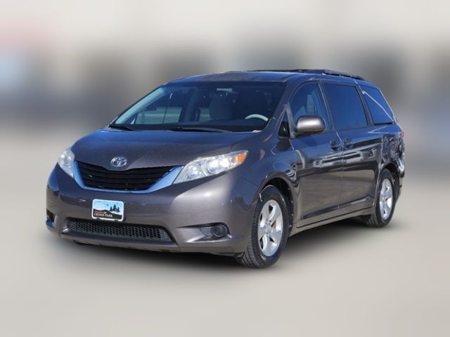 2014 Toyota Sienna LE