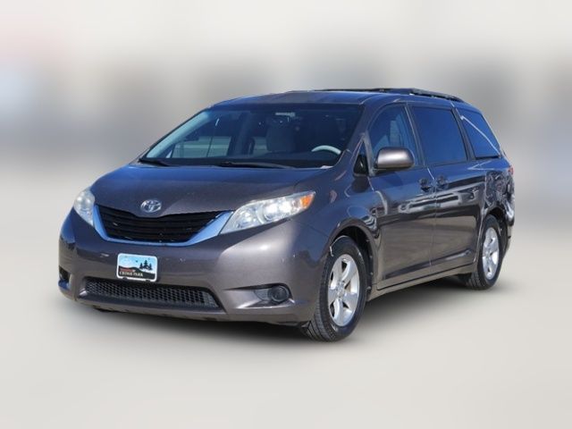 2014 Toyota Sienna LE