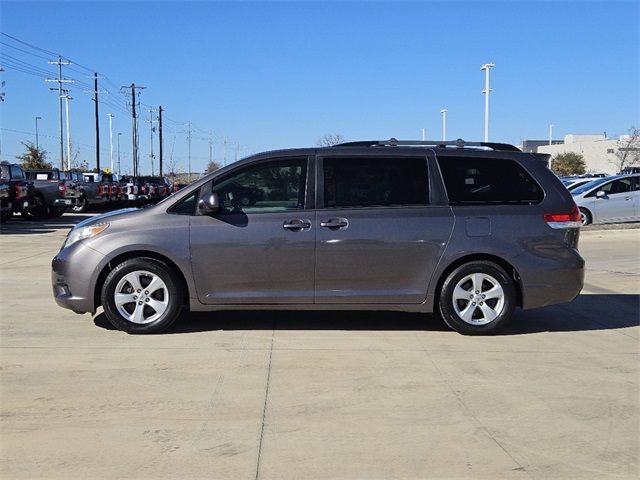 2014 Toyota Sienna LE