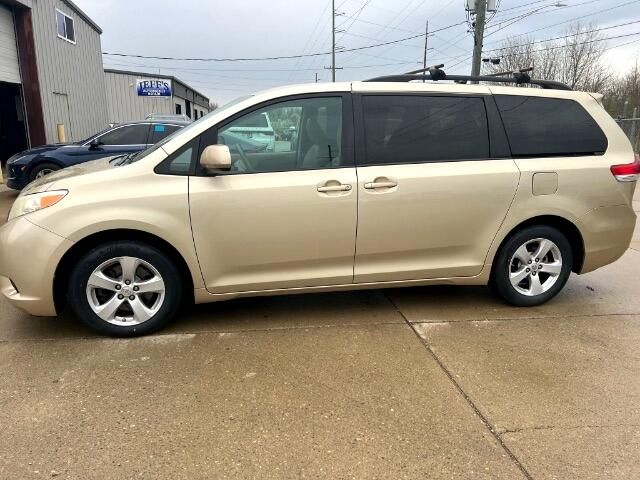 2014 Toyota Sienna 