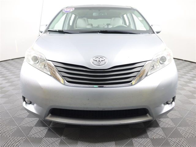 2014 Toyota Sienna XLE