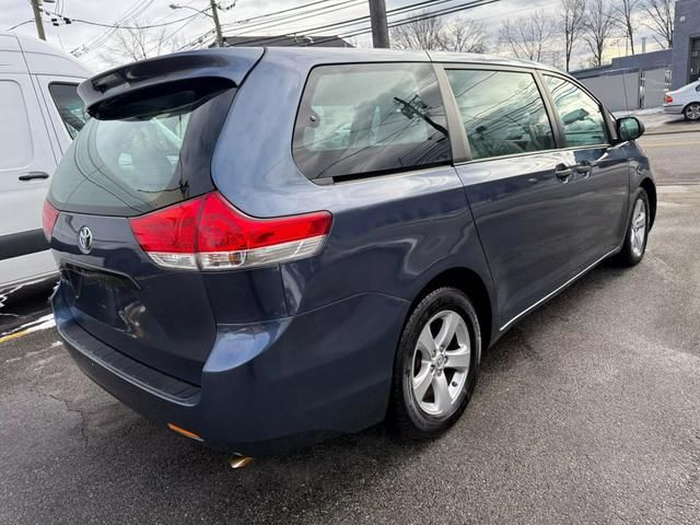 2014 Toyota Sienna L