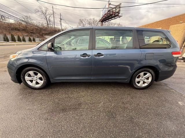 2014 Toyota Sienna L