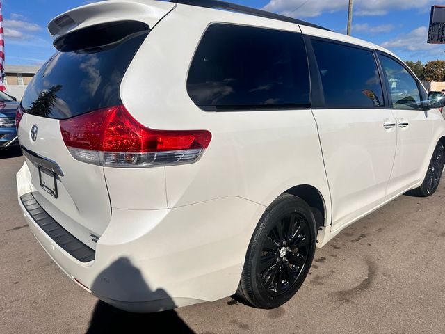 2014 Toyota Sienna XLE