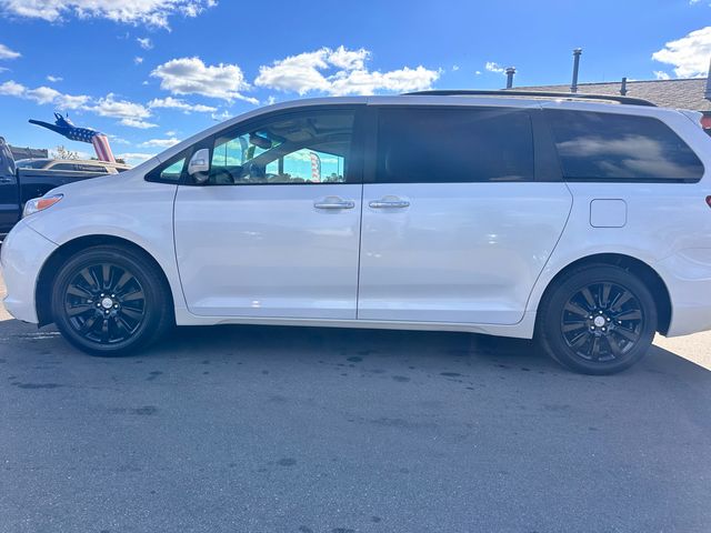 2014 Toyota Sienna XLE