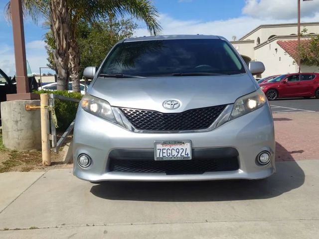 2014 Toyota Sienna SE