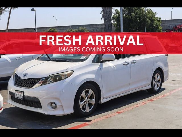 2014 Toyota Sienna SE