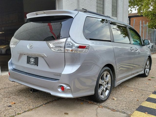 2014 Toyota Sienna SE