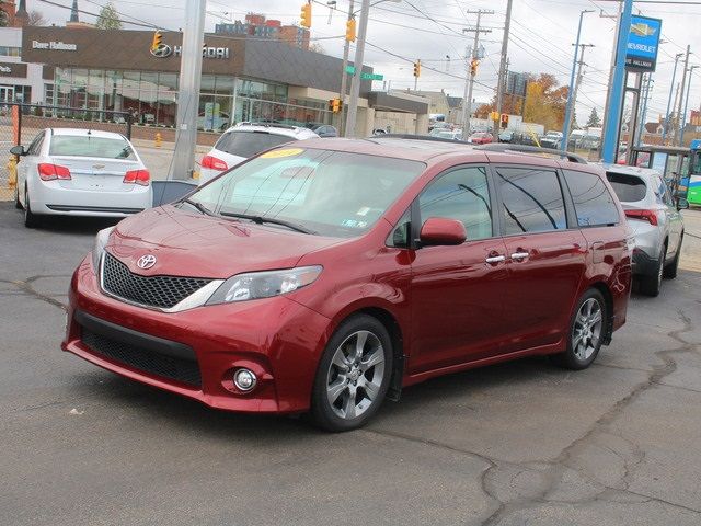 2014 Toyota Sienna SE