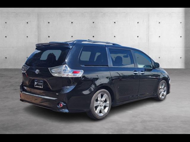 2014 Toyota Sienna SE