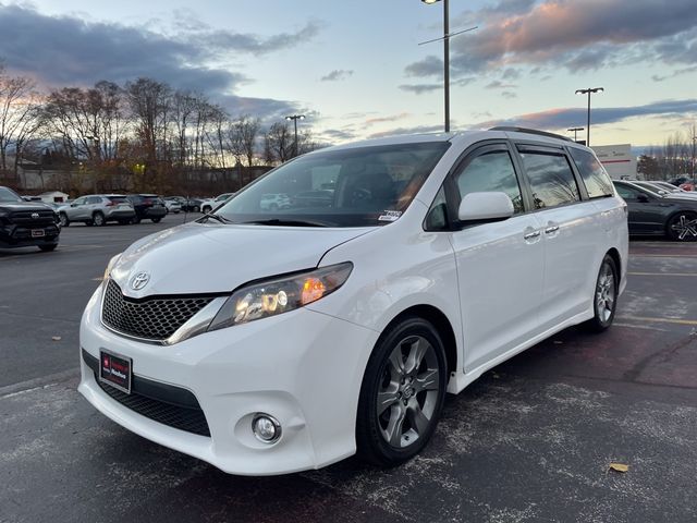 2014 Toyota Sienna SE