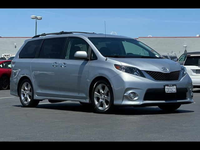 2014 Toyota Sienna SE
