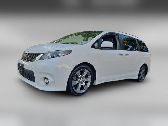 2014 Toyota Sienna SE
