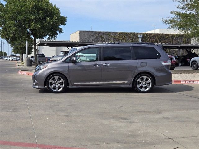 2014 Toyota Sienna SE