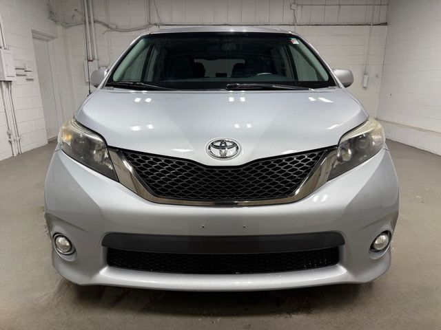 2014 Toyota Sienna SE