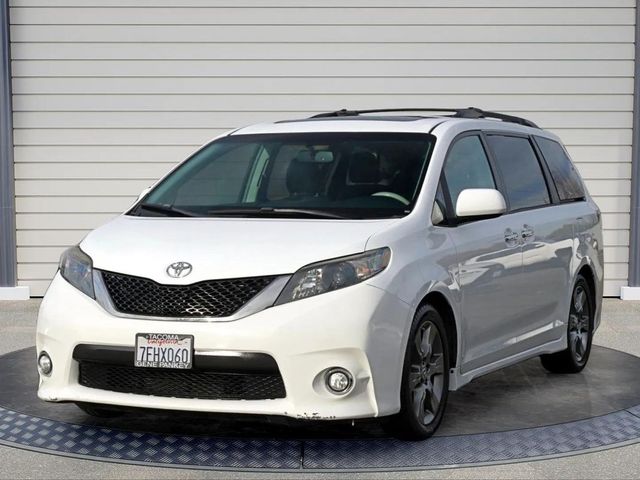 2014 Toyota Sienna SE