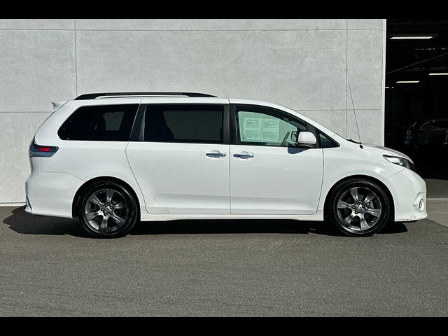 2014 Toyota Sienna SE