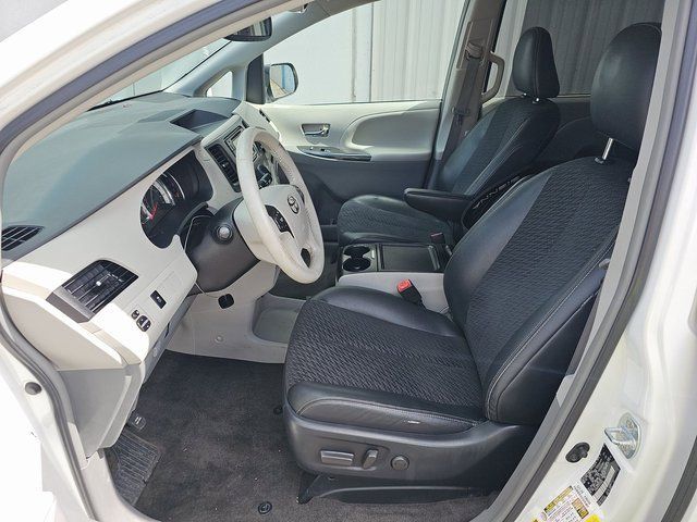 2014 Toyota Sienna SE