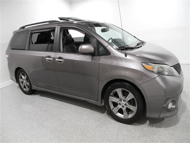 2014 Toyota Sienna SE