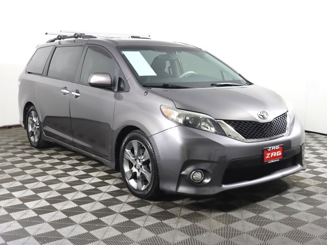 2014 Toyota Sienna SE