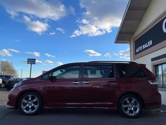 2014 Toyota Sienna SE