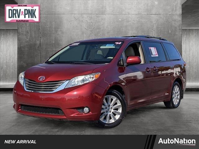 2014 Toyota Sienna XLE