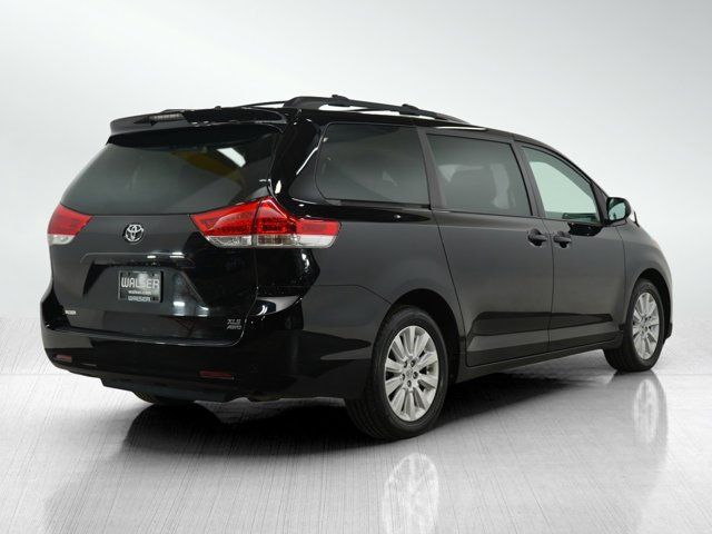 2014 Toyota Sienna XLE